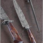 Bowie with 2 bars of Damascus Twist
Desert Ironwood handle.
Available